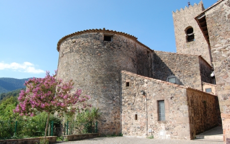 Santa Maria church, Santa Pau